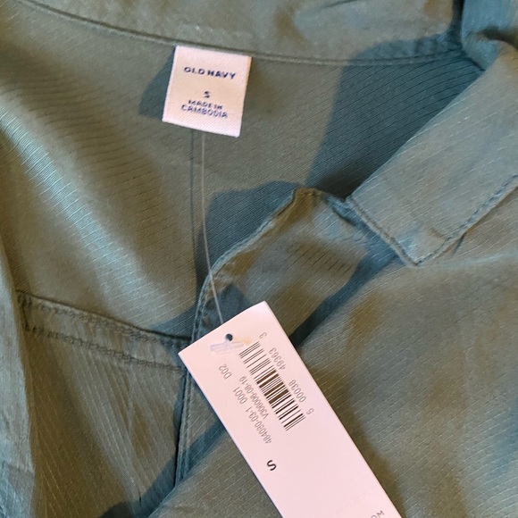 Green Old Navy Button Down Shirt - Picture 3 of 3